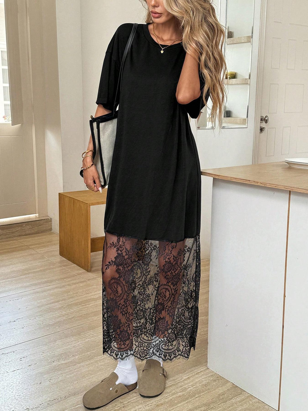 🔥 Bestseller | Schwarzes Oversize-Maxikleid im T-Shirt-Stil für Damen mit transparentem Spitzensaum, überschnittenen Schultern und kurzen Ärmeln 